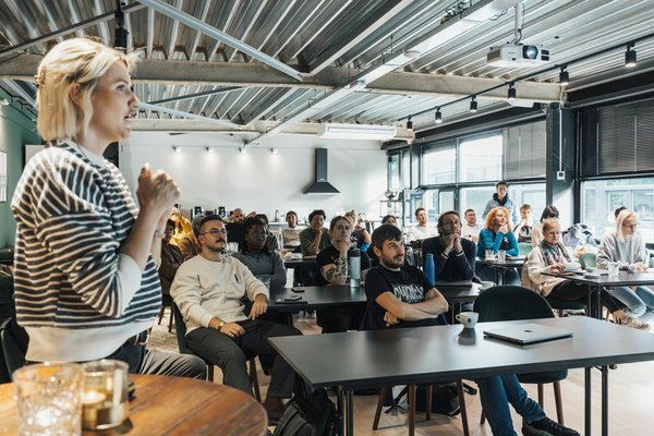 Maximiser les Ventes : L"Art d"Incorporer l"Économie Comportementale dans Vos Stratégies Commerciales