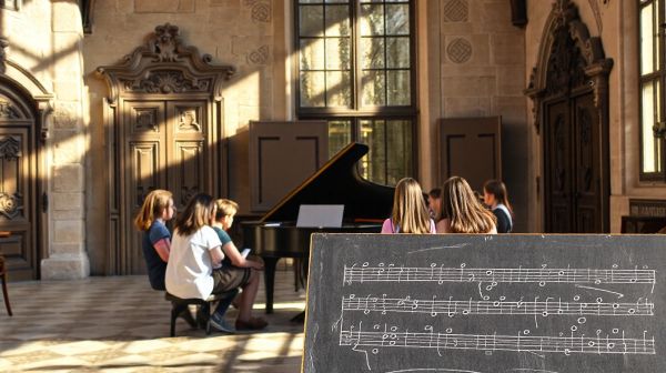 Choisissez votre professeur de chant à Avignon selon votre niveau